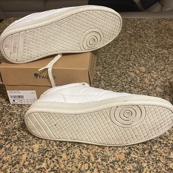 Like new size 10 usa - Picture 3 of 6